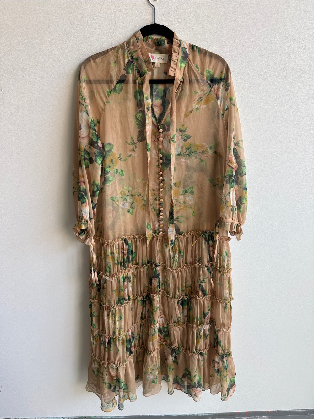 L'ATISTE Beige Floral Long Sleeve Tiered Dress